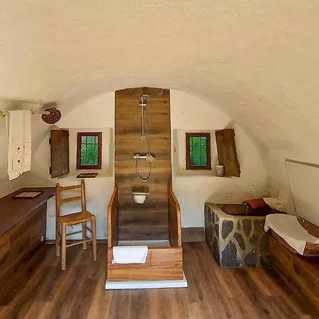 Gorgeous In Arto Arola (Piedmont)